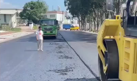 市政道路摊铺