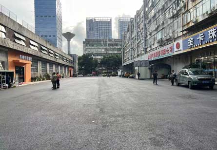 工业园沥青摊铺施工