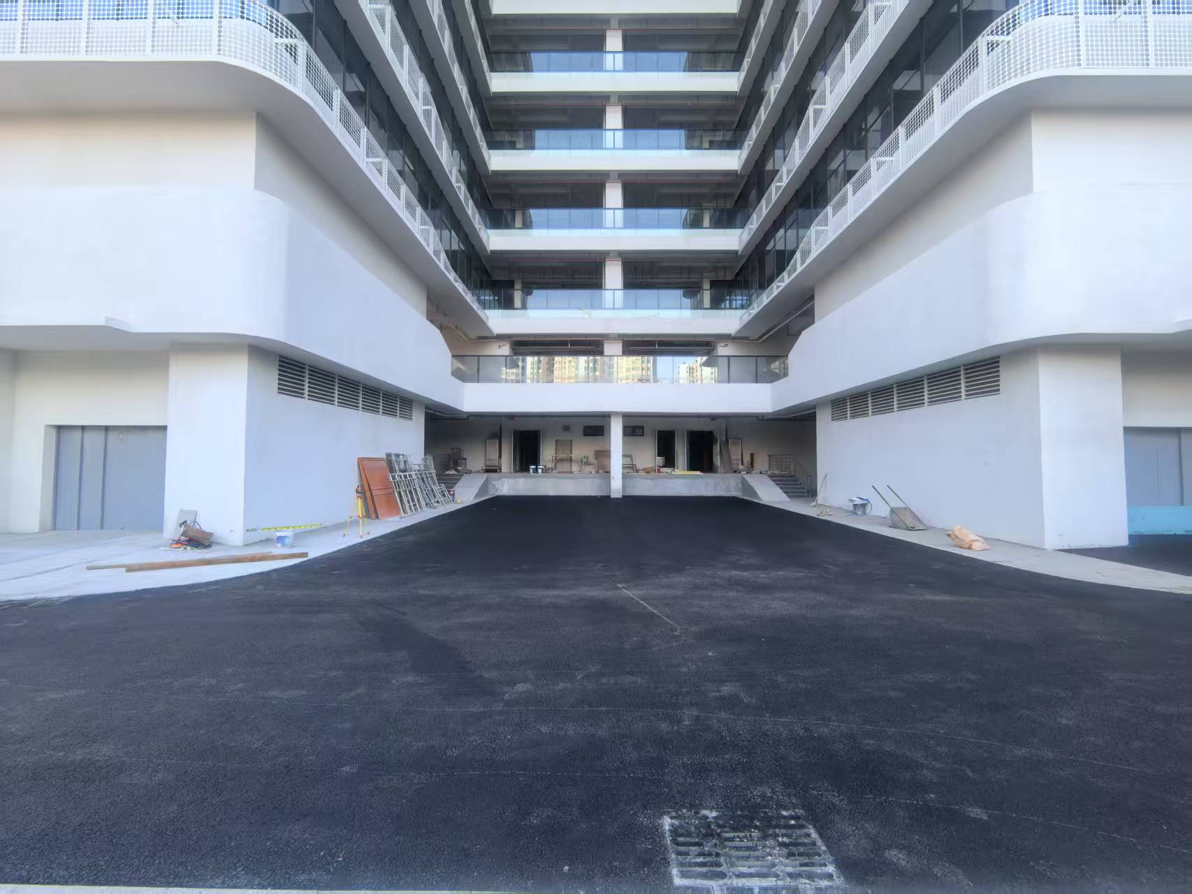 金泊士交通工程有限公司 | 龙华·泰大为智慧大厦沥青摊铺工程 匠心铺就未来之路，智慧赋能城市新标杆